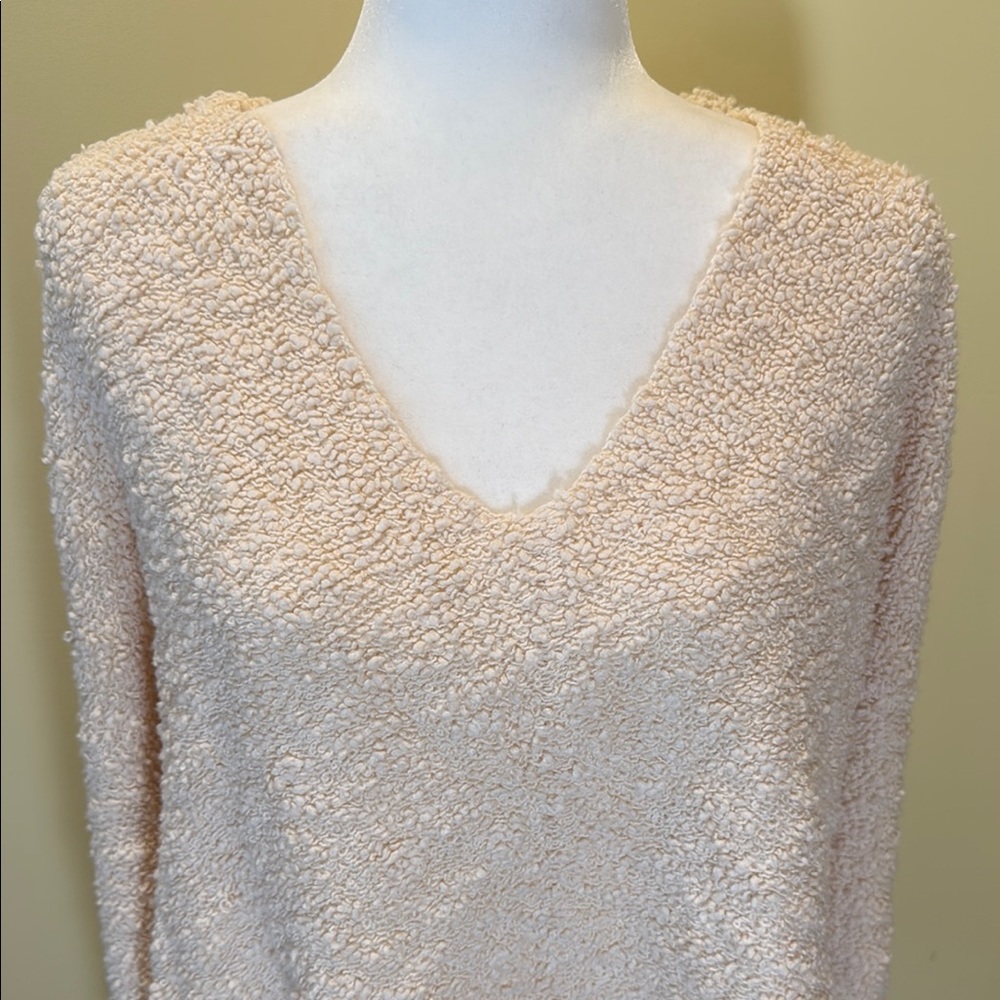 Free People Cozy Cream V-Neck Sweater Size M